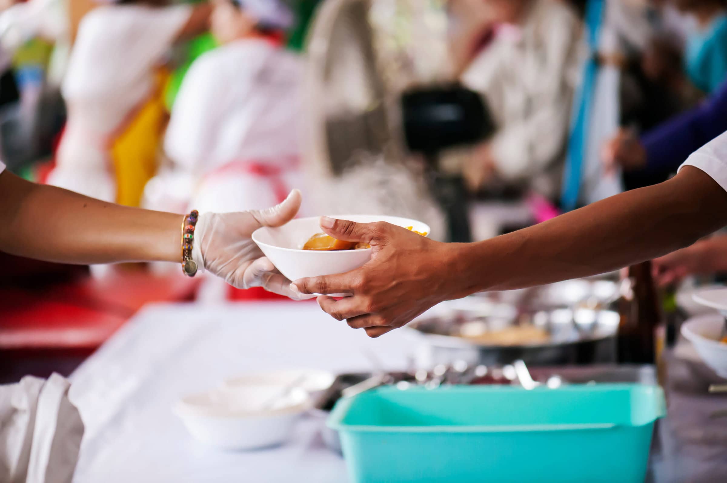Sharing of food from volunteer hands to homeless people : The concept of feeding